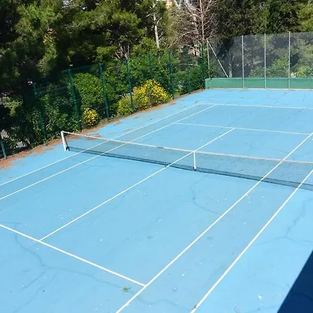 Apartmán 6 Pers, 2 Chambres, 2 Salon, 2 Sdb, Terrasse, Proche Commerce Et Plage, Piscine + Tennis + Garage - Ref Marno170 Agde